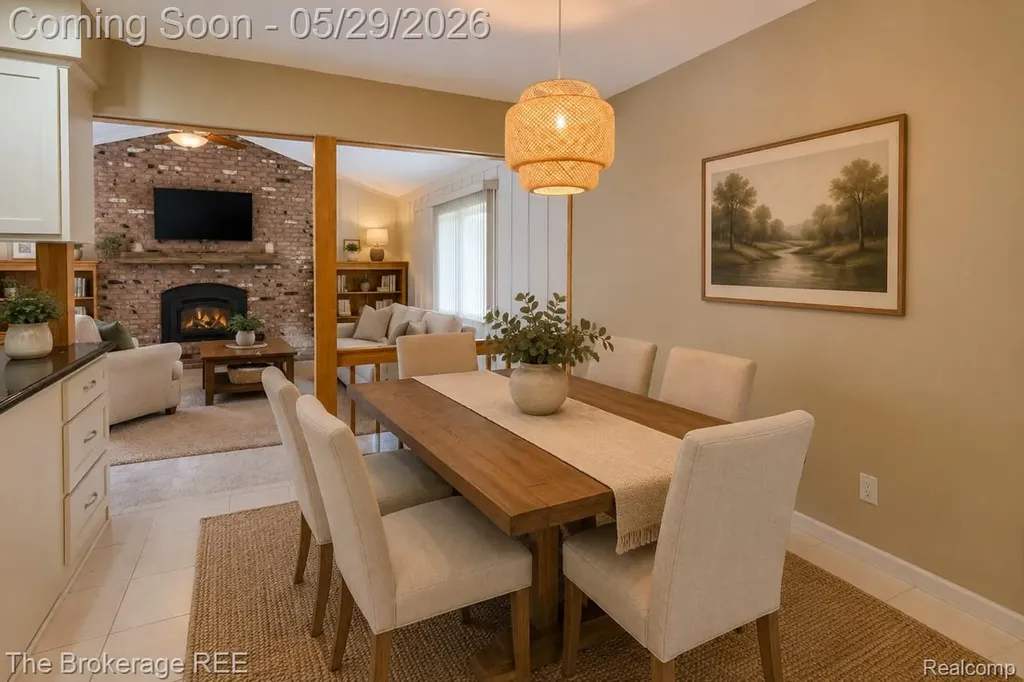 6933 Hubbard Hills Drive Independence Charter Township MI 48348