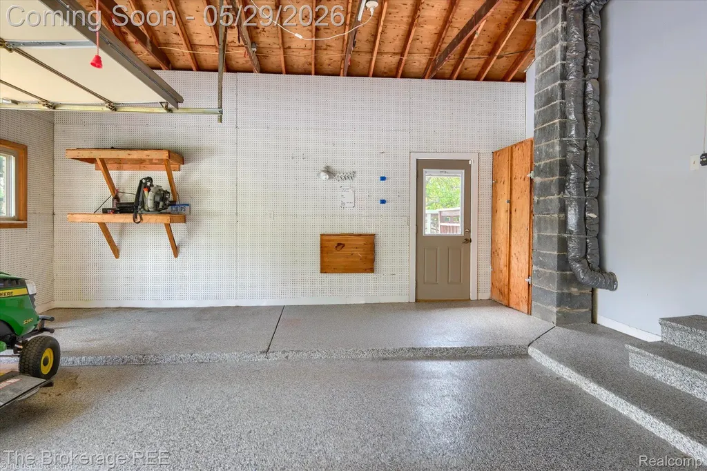 6933 Hubbard Hills Drive Independence Charter Township MI 48348