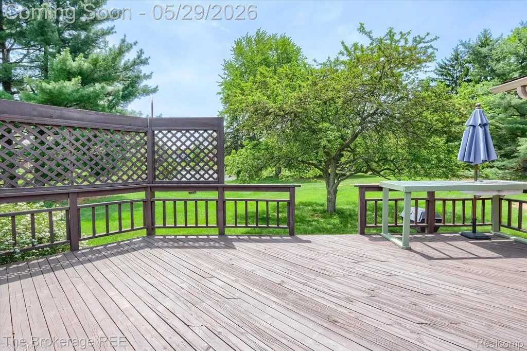 6933 Hubbard Hills Drive Independence Charter Township MI 48348