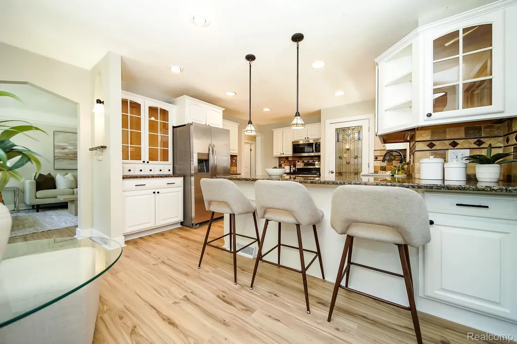 8076 Winona Avenue Allen Park City MI 48101