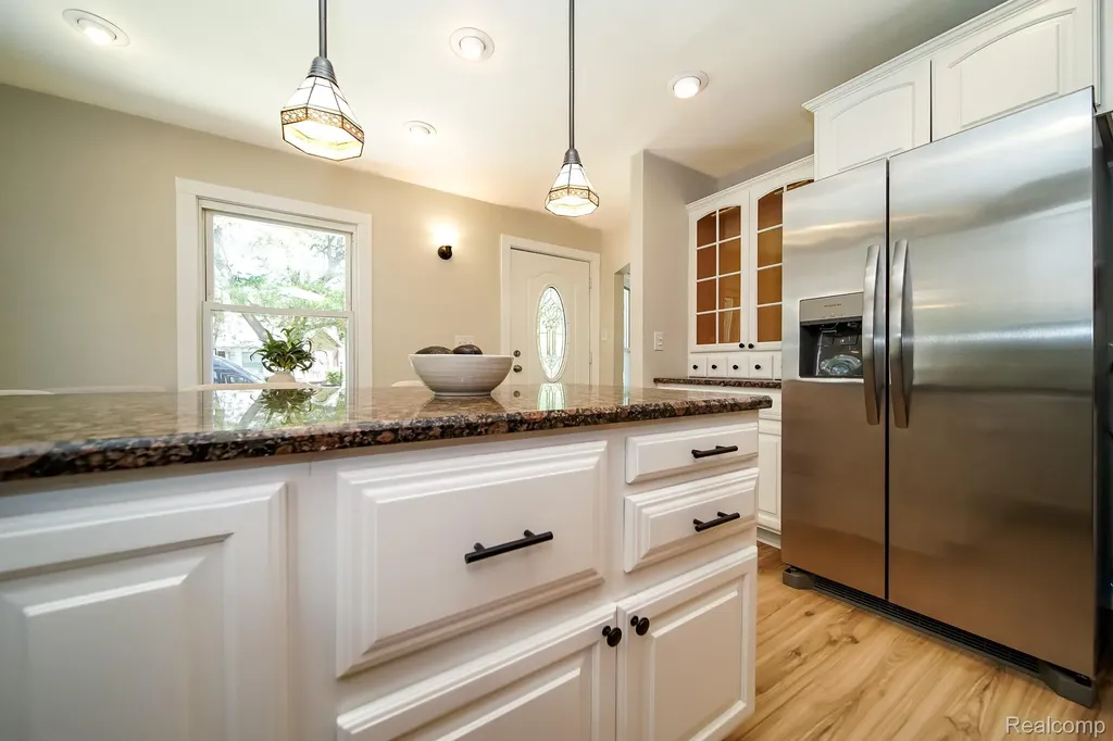8076 Winona Avenue Allen Park City MI 48101