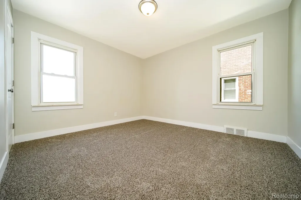 8076 Winona Avenue Allen Park City MI 48101
