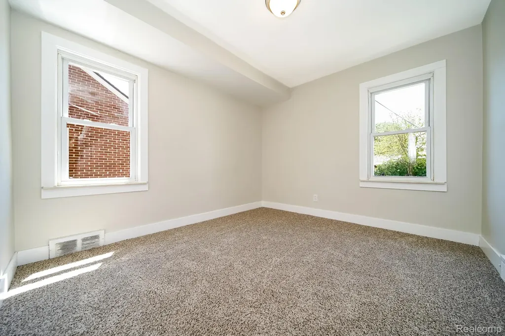 8076 Winona Avenue Allen Park City MI 48101