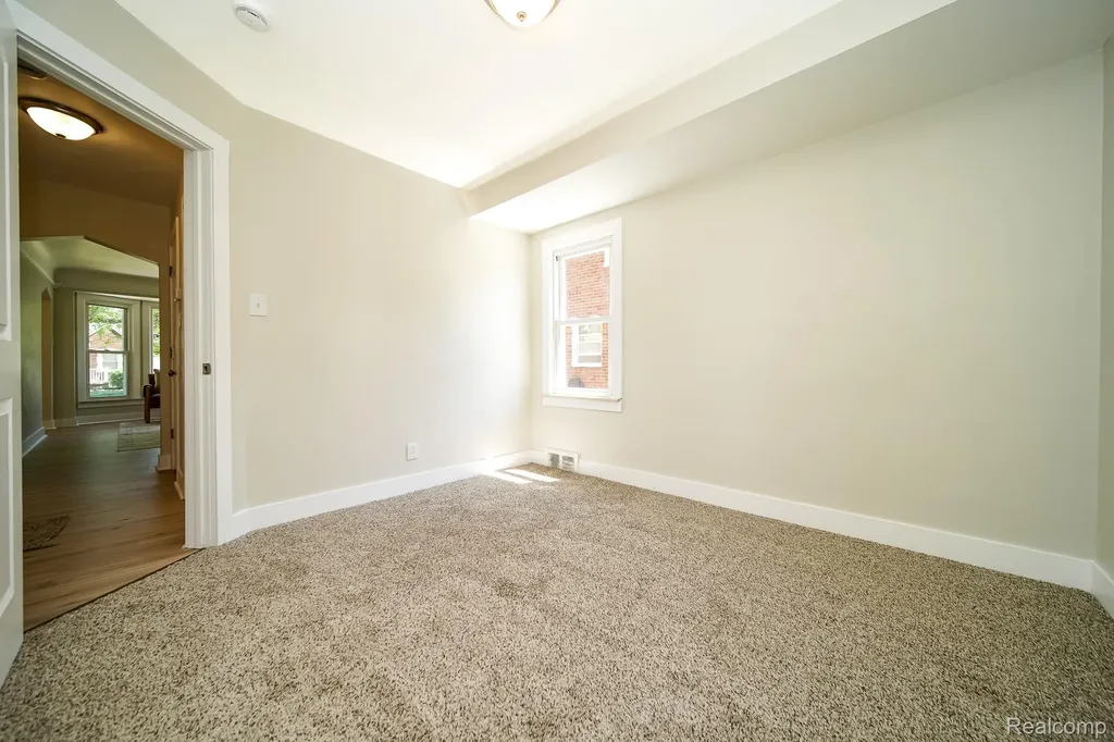 8076 Winona Avenue Allen Park City MI 48101