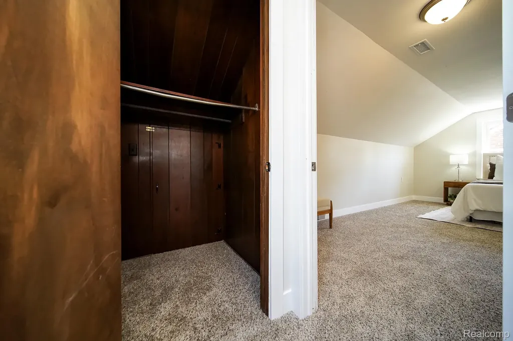 8076 Winona Avenue Allen Park City MI 48101