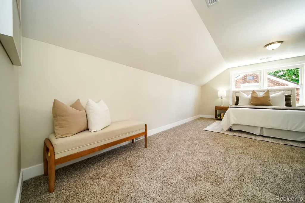 8076 Winona Avenue Allen Park City MI 48101