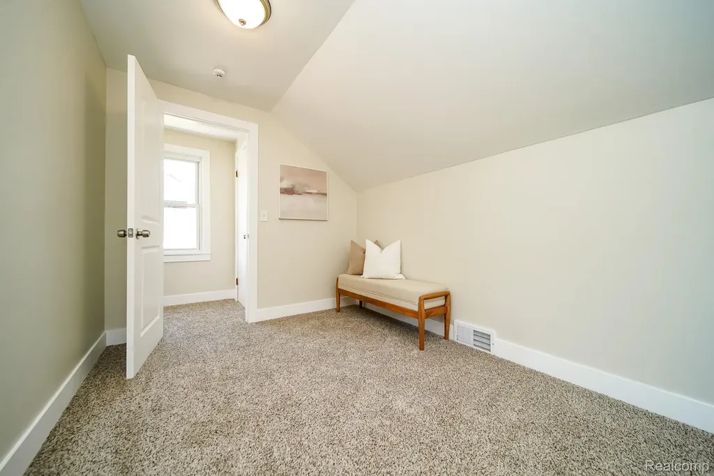 8076 Winona Avenue Allen Park City MI 48101