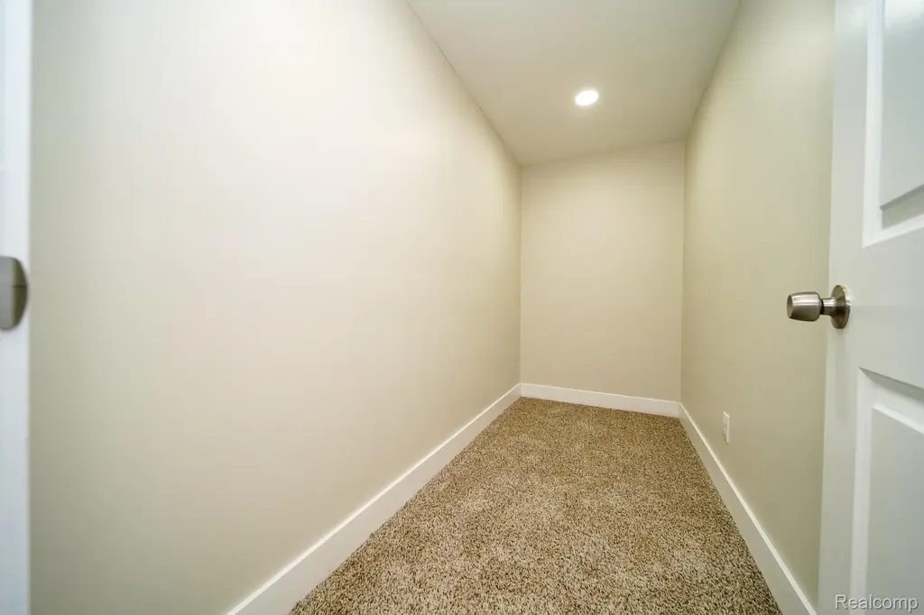 8076 Winona Avenue Allen Park City MI 48101