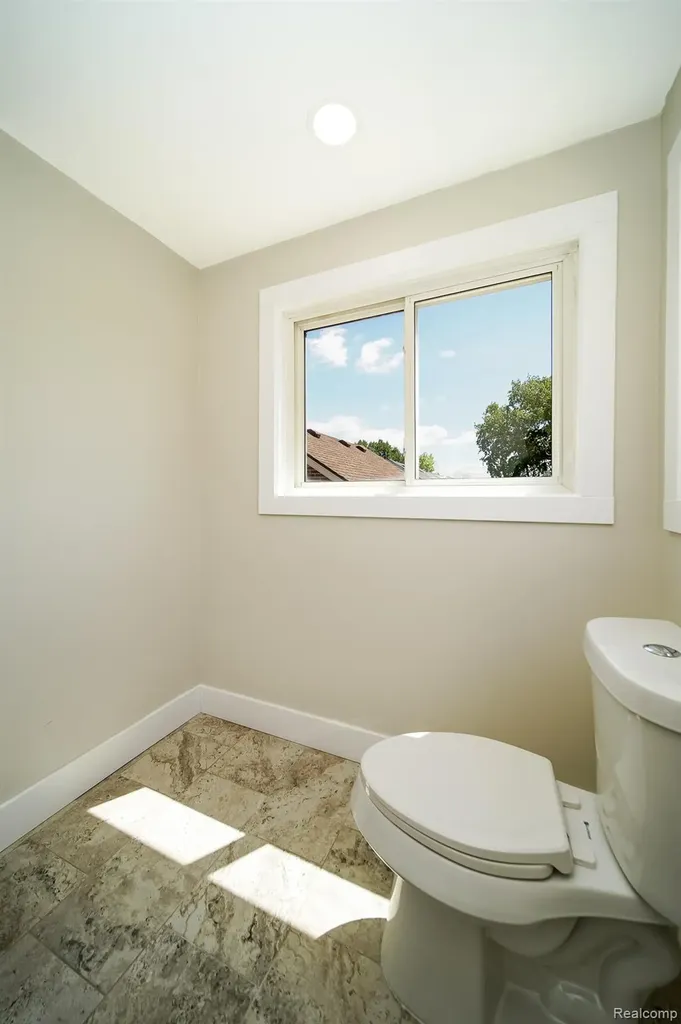 8076 Winona Avenue Allen Park City MI 48101