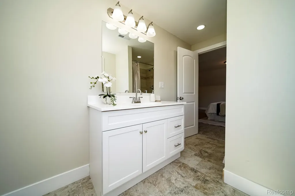 8076 Winona Avenue Allen Park City MI 48101