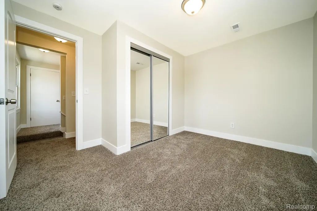 8076 Winona Avenue Allen Park City MI 48101