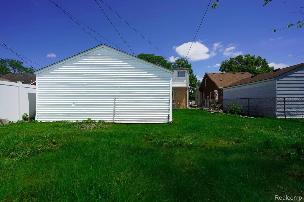 8076 Winona Avenue Allen Park City MI 48101