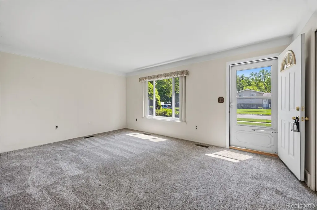 224 S Norma Street Westland City MI 48186