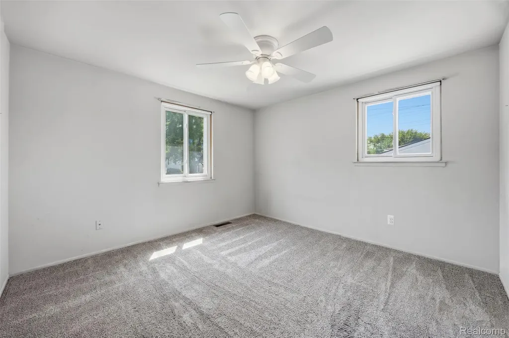 224 S Norma Street Westland City MI 48186