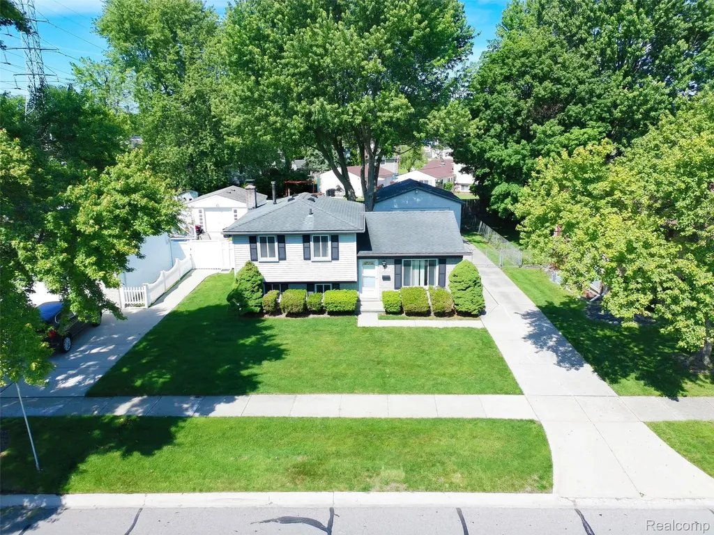 224 S Norma Street Westland City MI 48186
