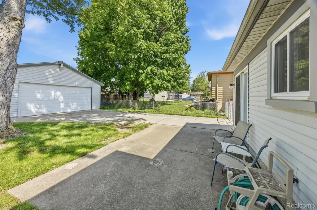 224 S Norma Street Westland City MI 48186