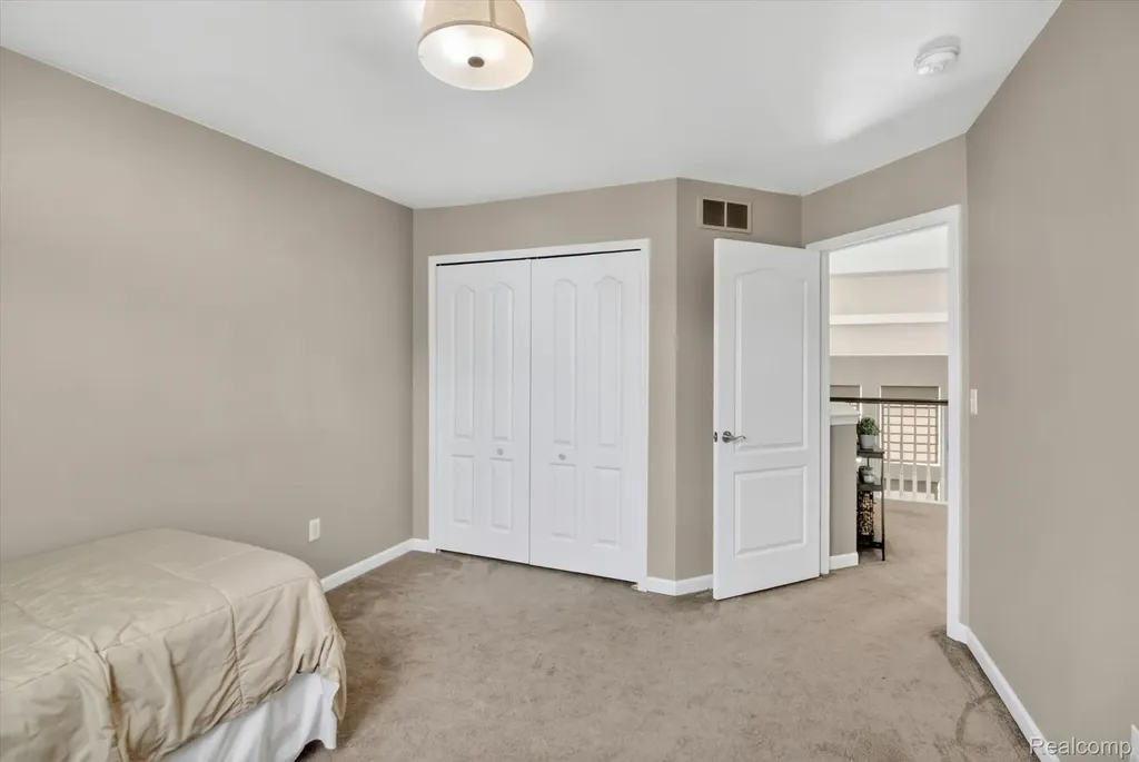 49271 Laguna Drive Van Buren Charter Township MI 48111
