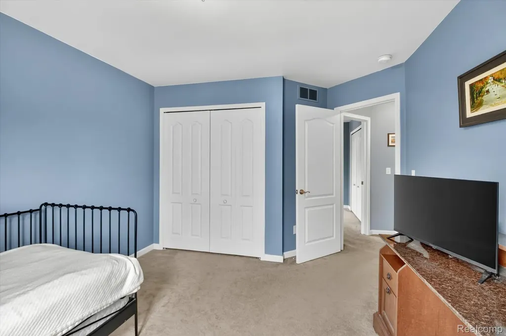 49271 Laguna Drive Van Buren Charter Township MI 48111