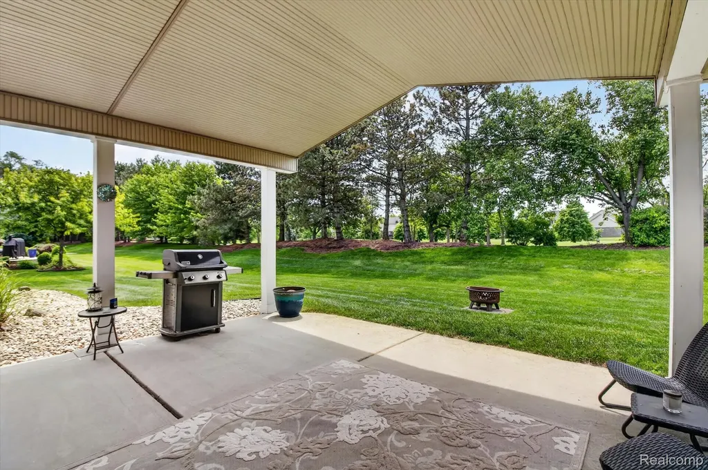 49271 Laguna Drive Van Buren Charter Township MI 48111
