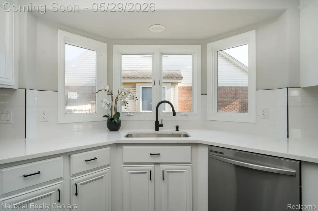50847 Commons Drive Macomb Township MI 48042