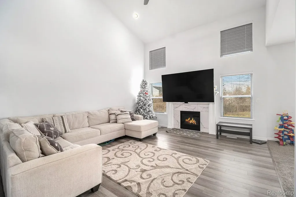 8301 Berwick Drive Westland City MI 48185