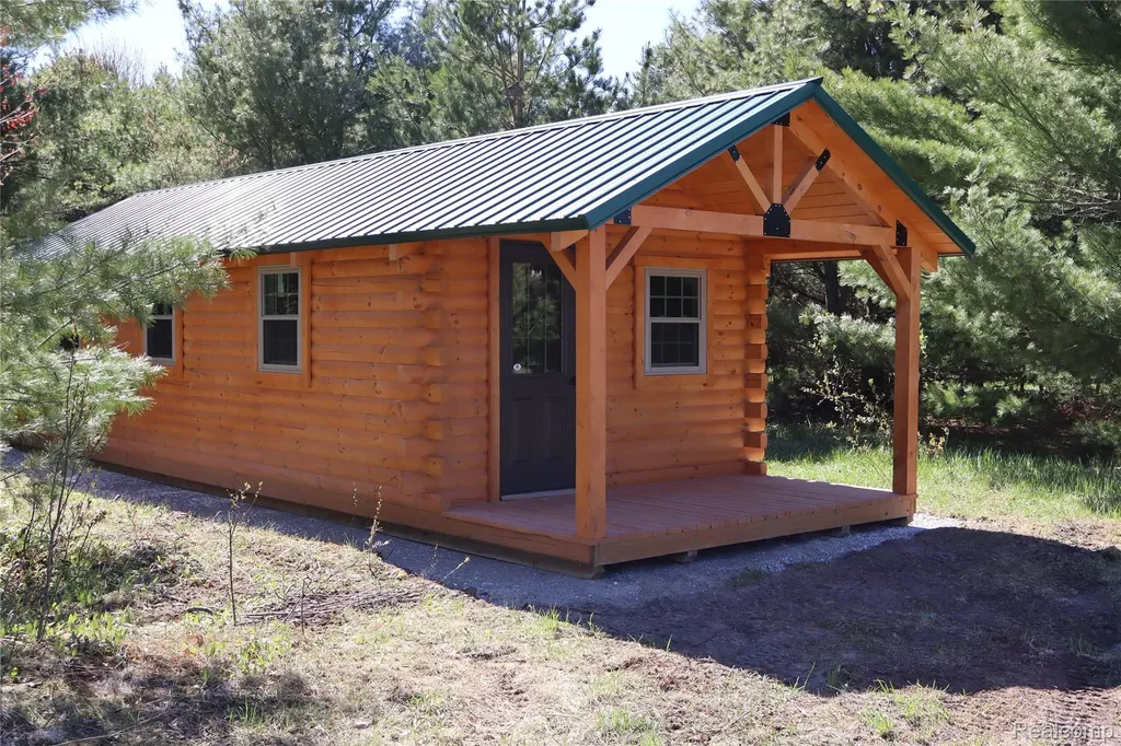 5575 E 26 Mile Road Pickford Township MI 49774