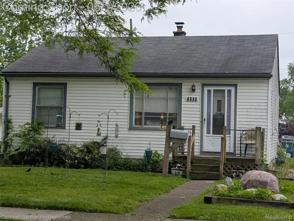 6055 Harrison Street Garden City City MI 48135