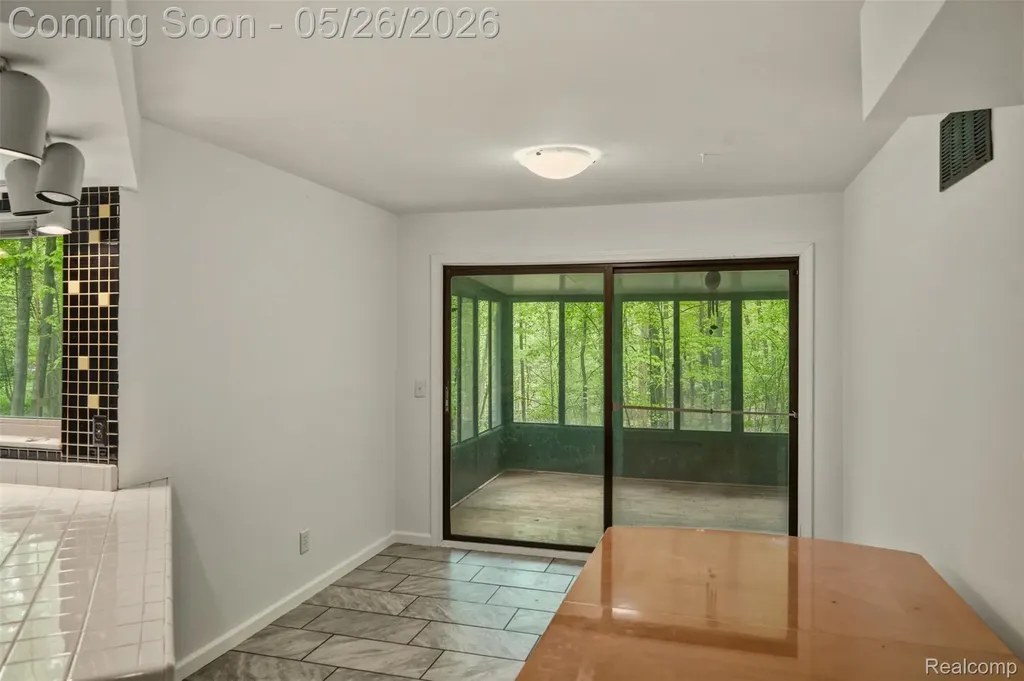 25201 Briarwyke Drive Farmington Hills City MI 48336