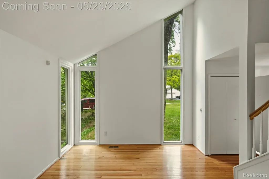 25201 Briarwyke Drive Farmington Hills City MI 48336