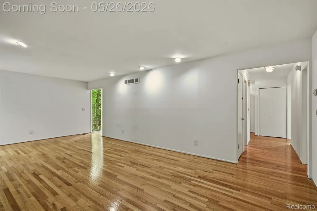 25201 Briarwyke Drive Farmington Hills City MI 48336