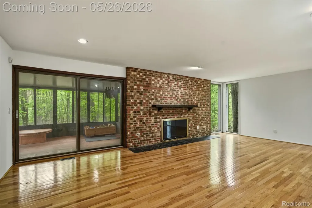 25201 Briarwyke Drive Farmington Hills City MI 48336