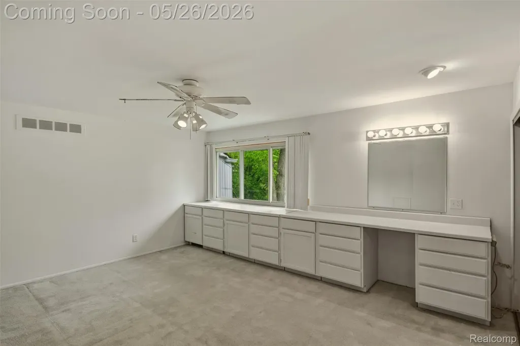 25201 Briarwyke Drive Farmington Hills City MI 48336
