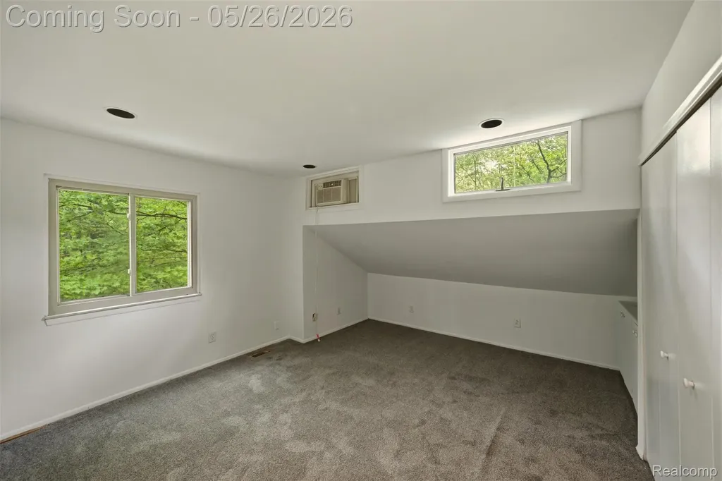 25201 Briarwyke Drive Farmington Hills City MI 48336