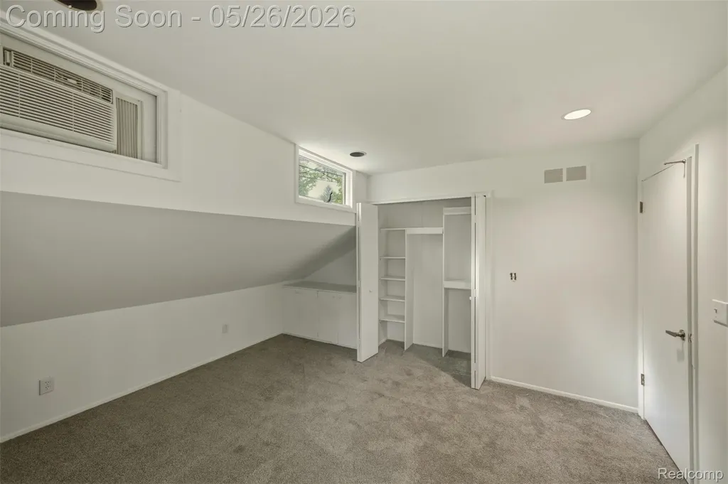25201 Briarwyke Drive Farmington Hills City MI 48336