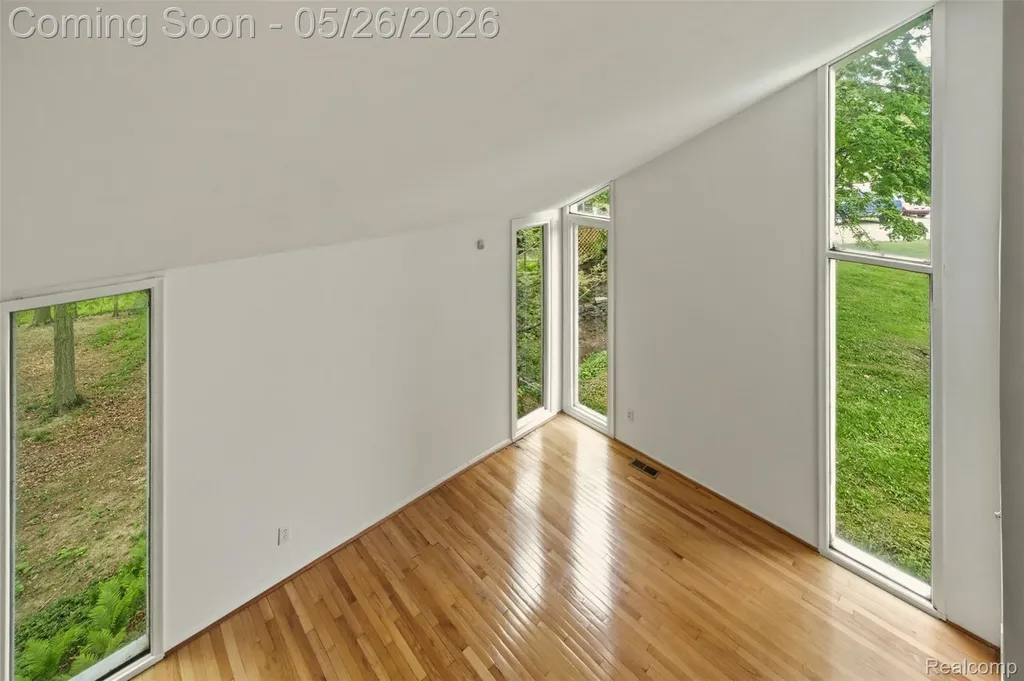 25201 Briarwyke Drive Farmington Hills City MI 48336