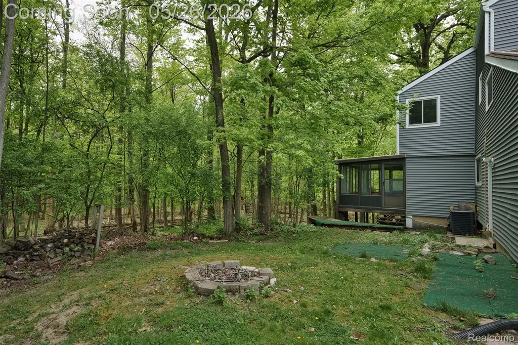 25201 Briarwyke Drive Farmington Hills City MI 48336