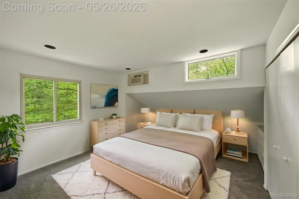 25201 Briarwyke Drive Farmington Hills City MI 48336
