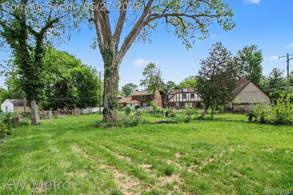 18844 Bretton Drive Detroit City MI 48223