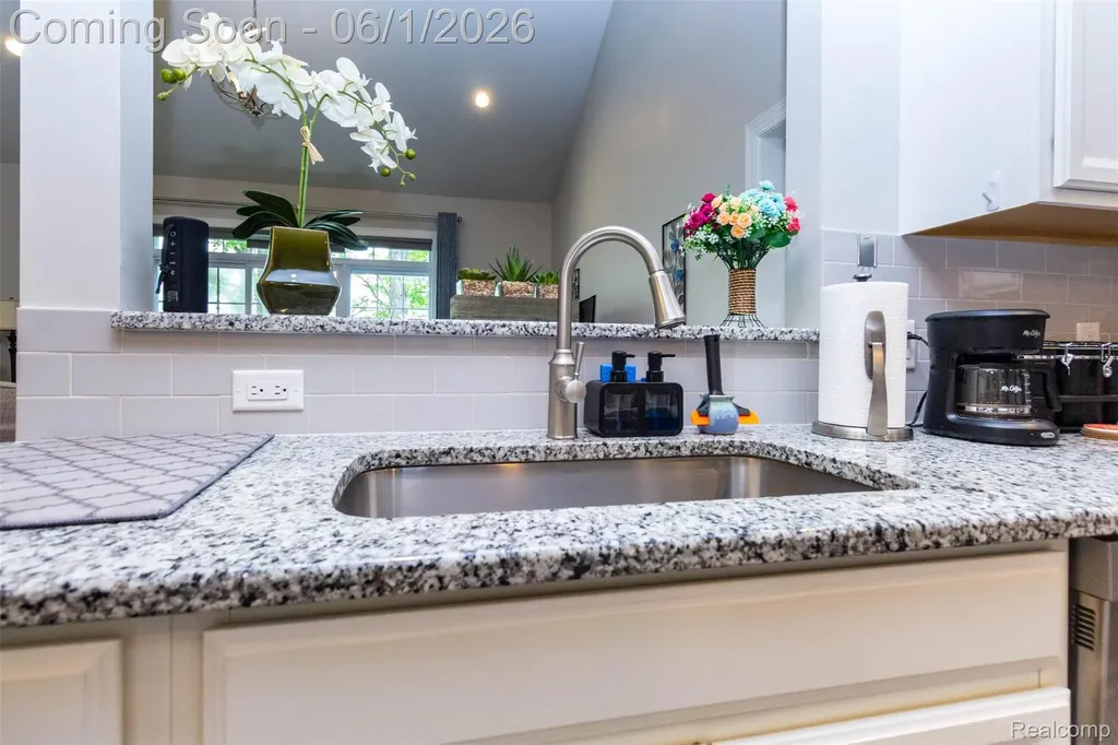 2589 Oxford Circle Scio Township MI 48103