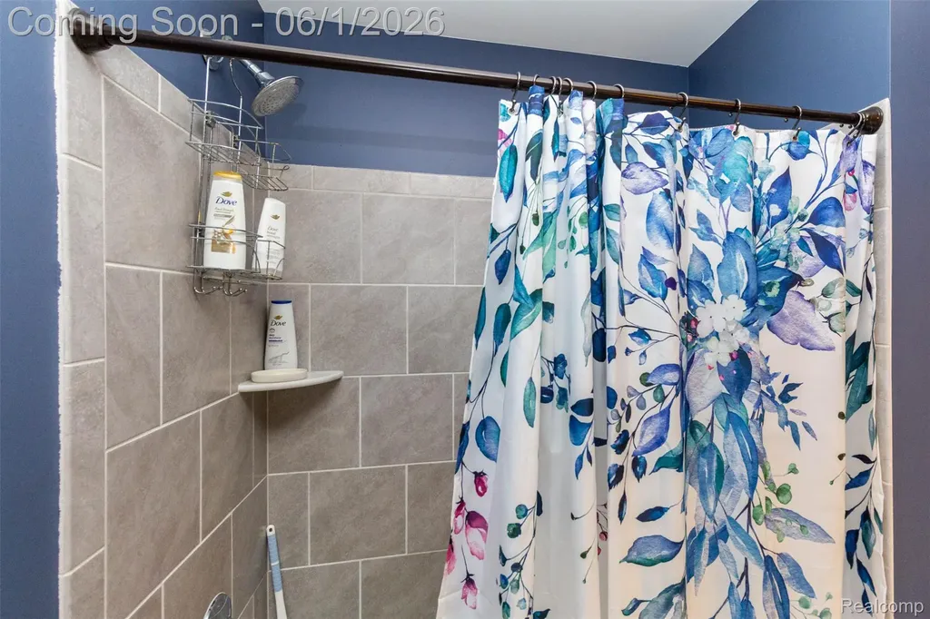 2589 Oxford Circle Scio Township MI 48103