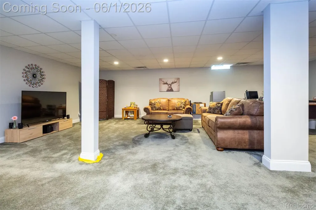 2589 Oxford Circle Scio Township MI 48103