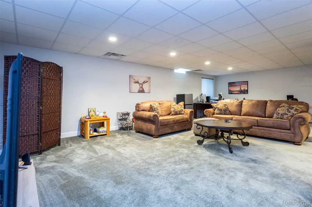 2589 Oxford Circle Scio Township MI 48103