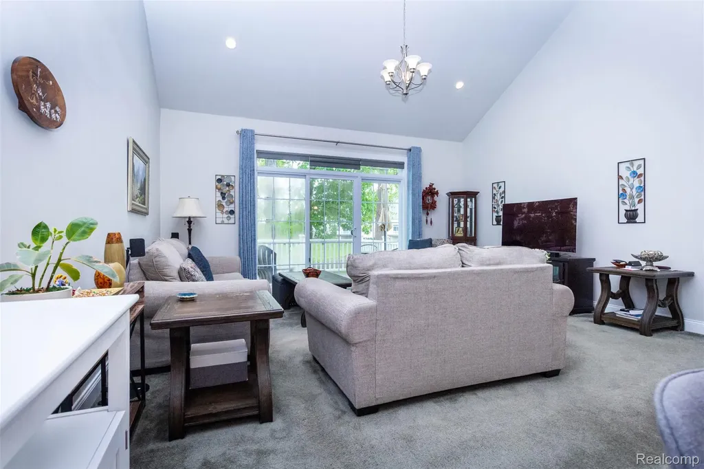 2589 Oxford Circle Scio Township MI 48103