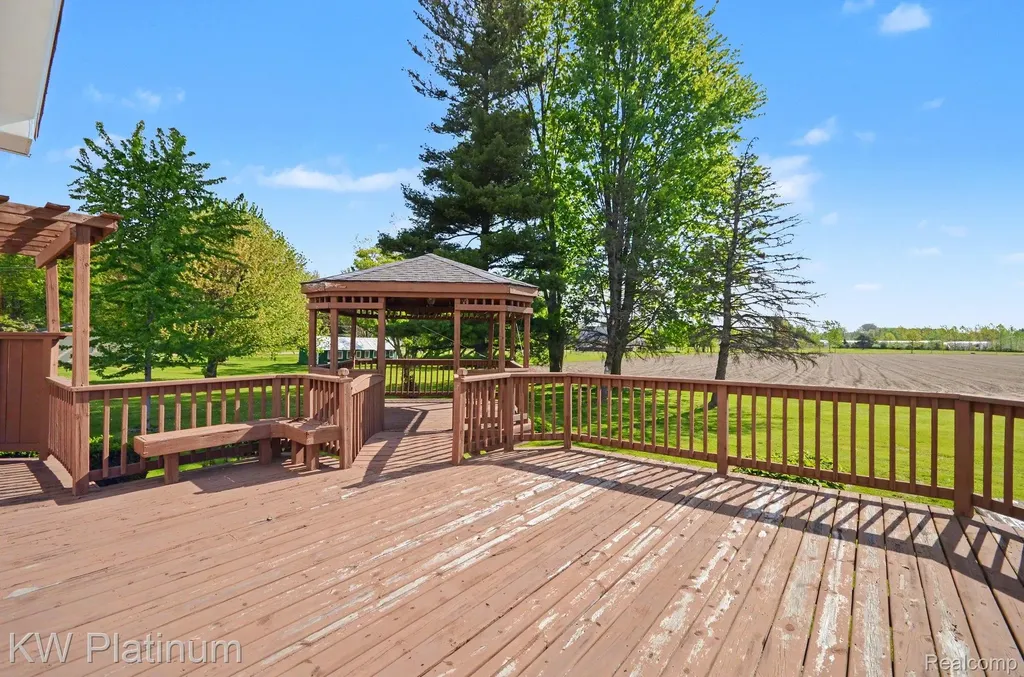 52900 North Avenue Macomb Township MI 48042