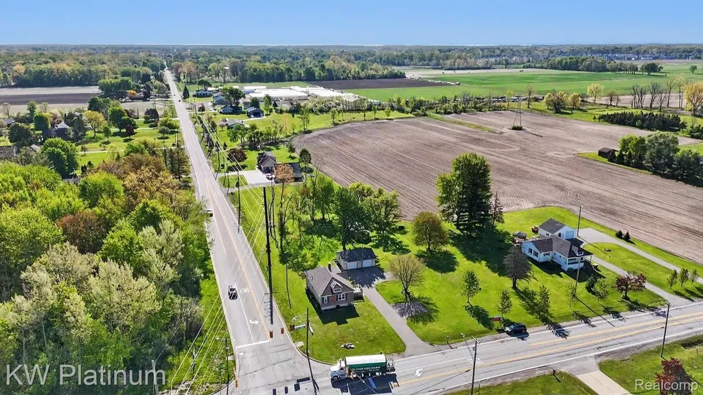 52900 North Avenue Macomb Township MI 48042