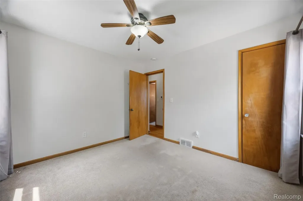 1304 N Vernon Street Dearborn City MI 48128