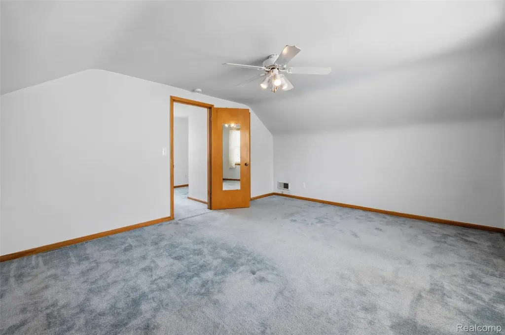 1304 N Vernon Street Dearborn City MI 48128