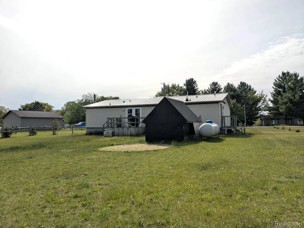 5554 N Sauble Lake Drive Sauble Township MI 49644