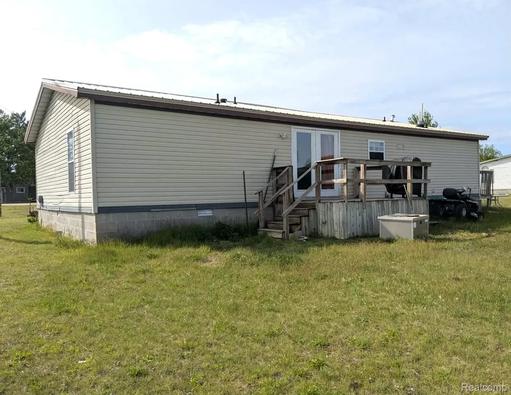 5554 N Sauble Lake Drive Sauble Township MI 49644