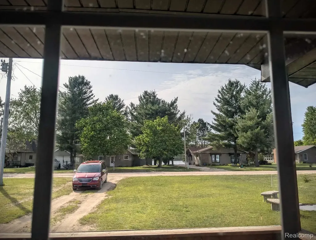 5554 N Sauble Lake Drive Sauble Township MI 49644